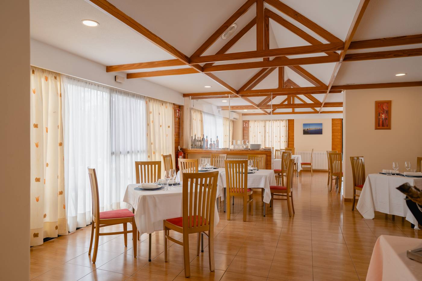 Luxmar-Apartments-Restaurant-34