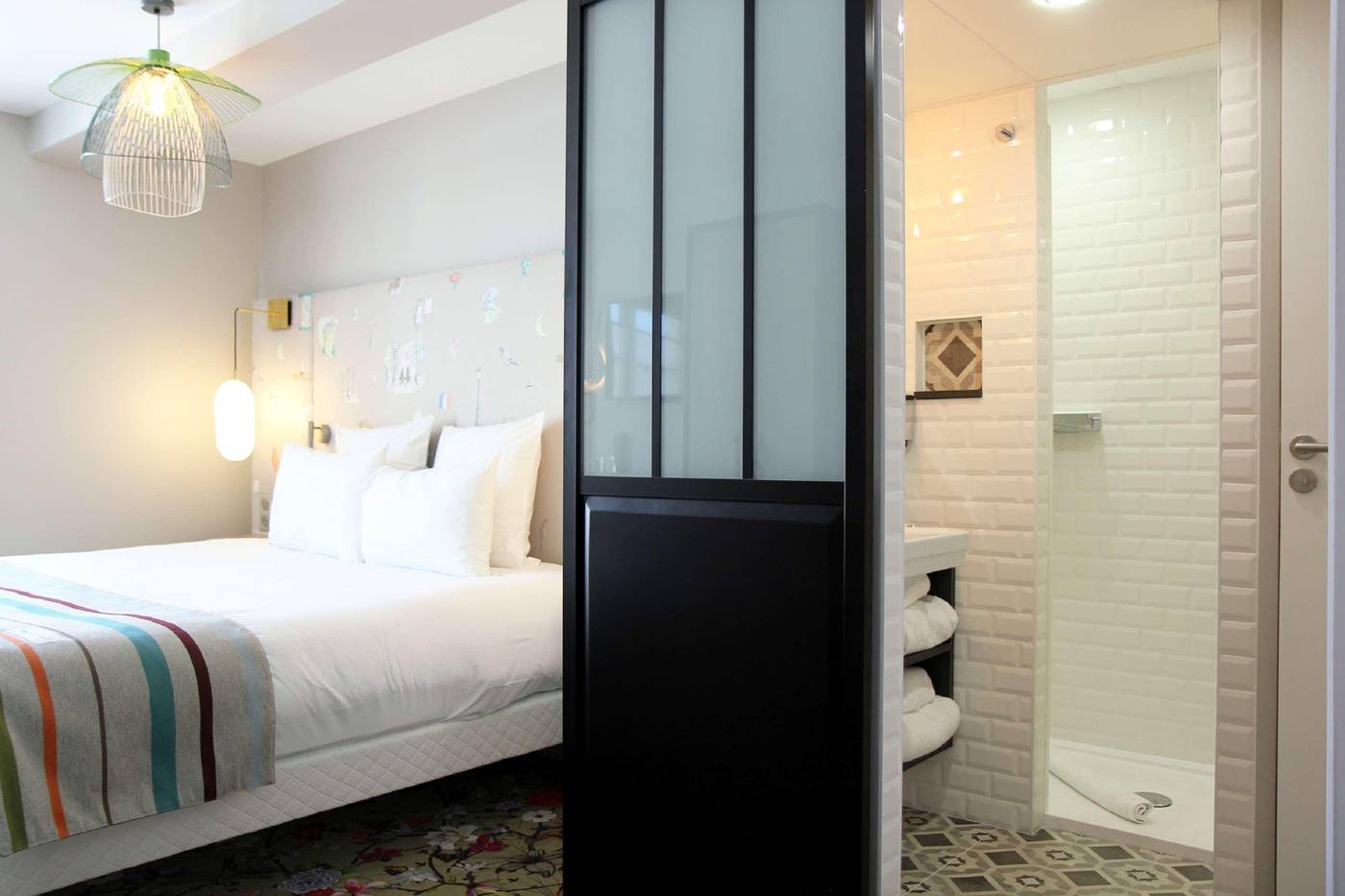 Hotel-Litteraire-Marcel-Ayme--BW-Premier-Collectio-Room-46