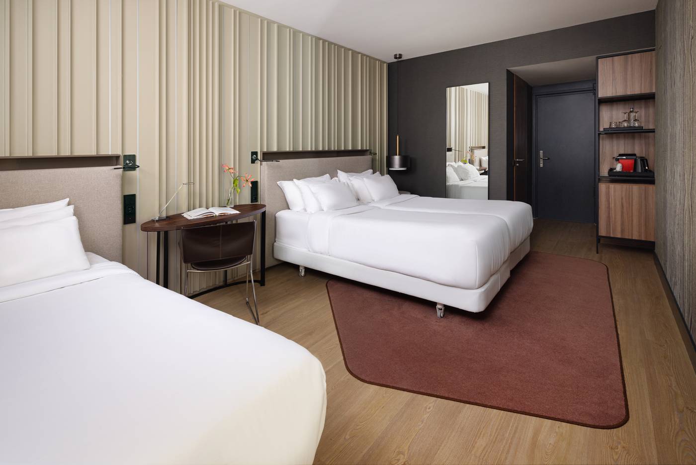 NH-Collection-Amsterdam-Flower-Market-Room-31