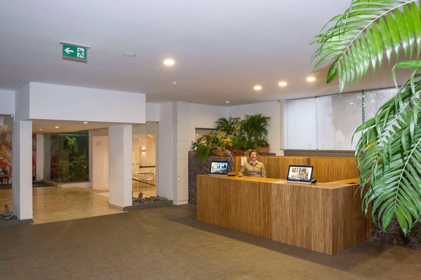 Dorisol-Mimosa-Lobby-43