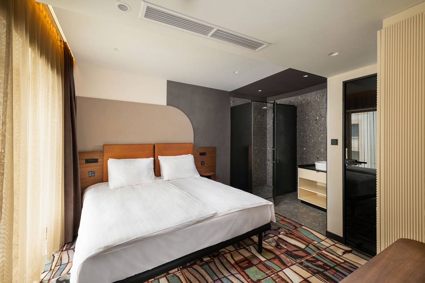 Hotel-Gin-Budapest-Room-4