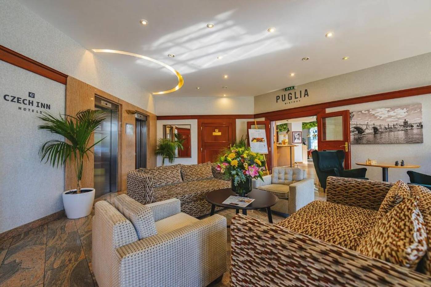 Plaza-Prague-Hotel-Lobby-1