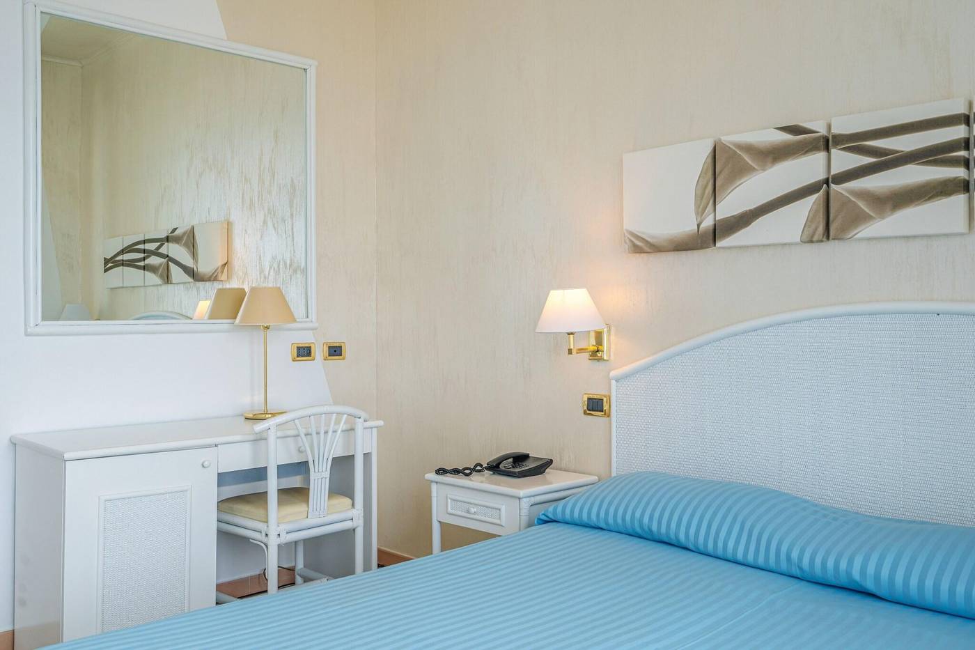 Grand-Hotel-Moon-Valley-Room-18