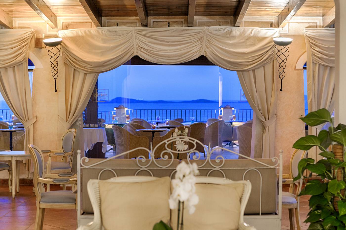 Colonna-Resort-Bar-17