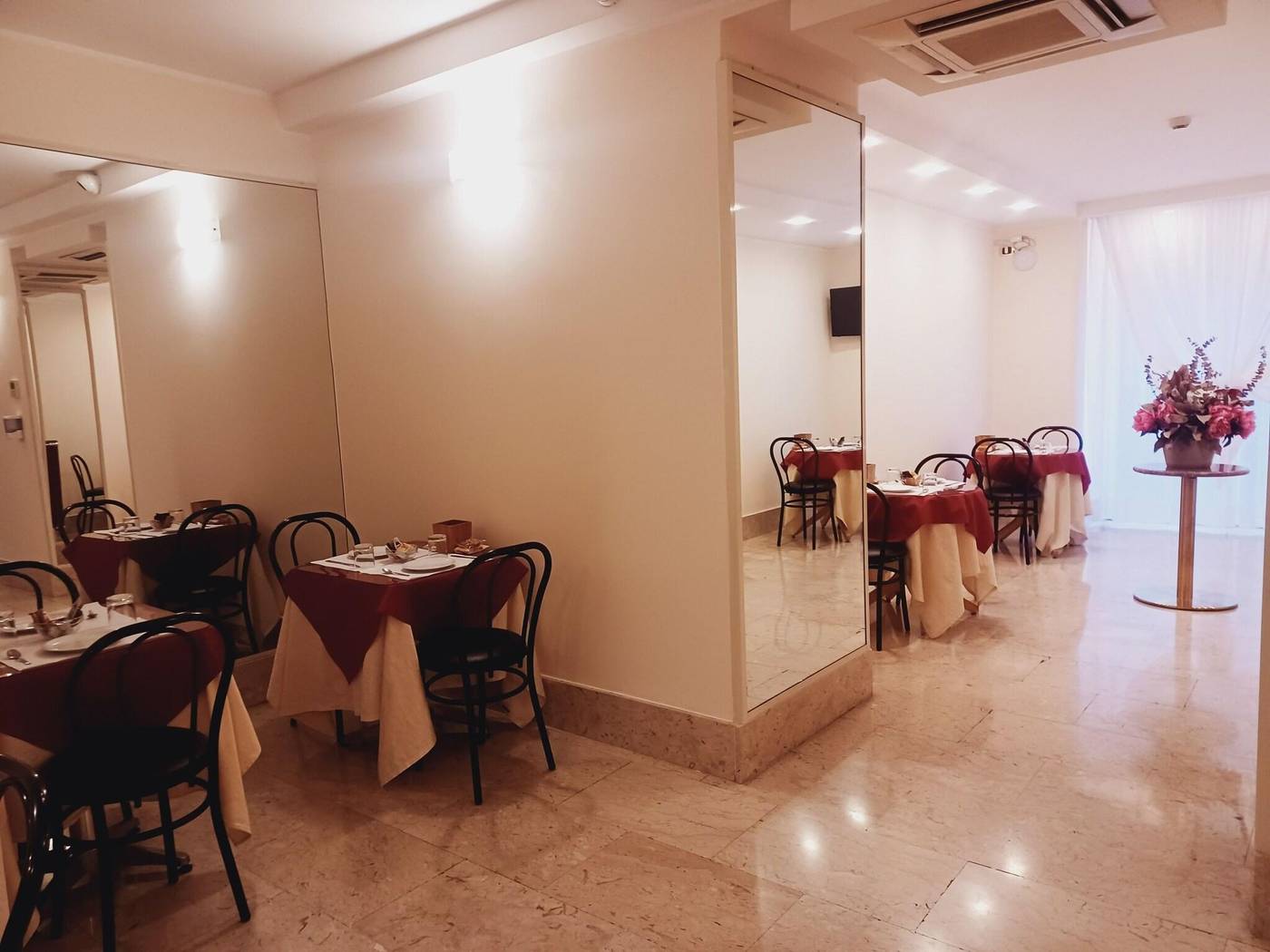 Principe-Eugenio-Bar-13