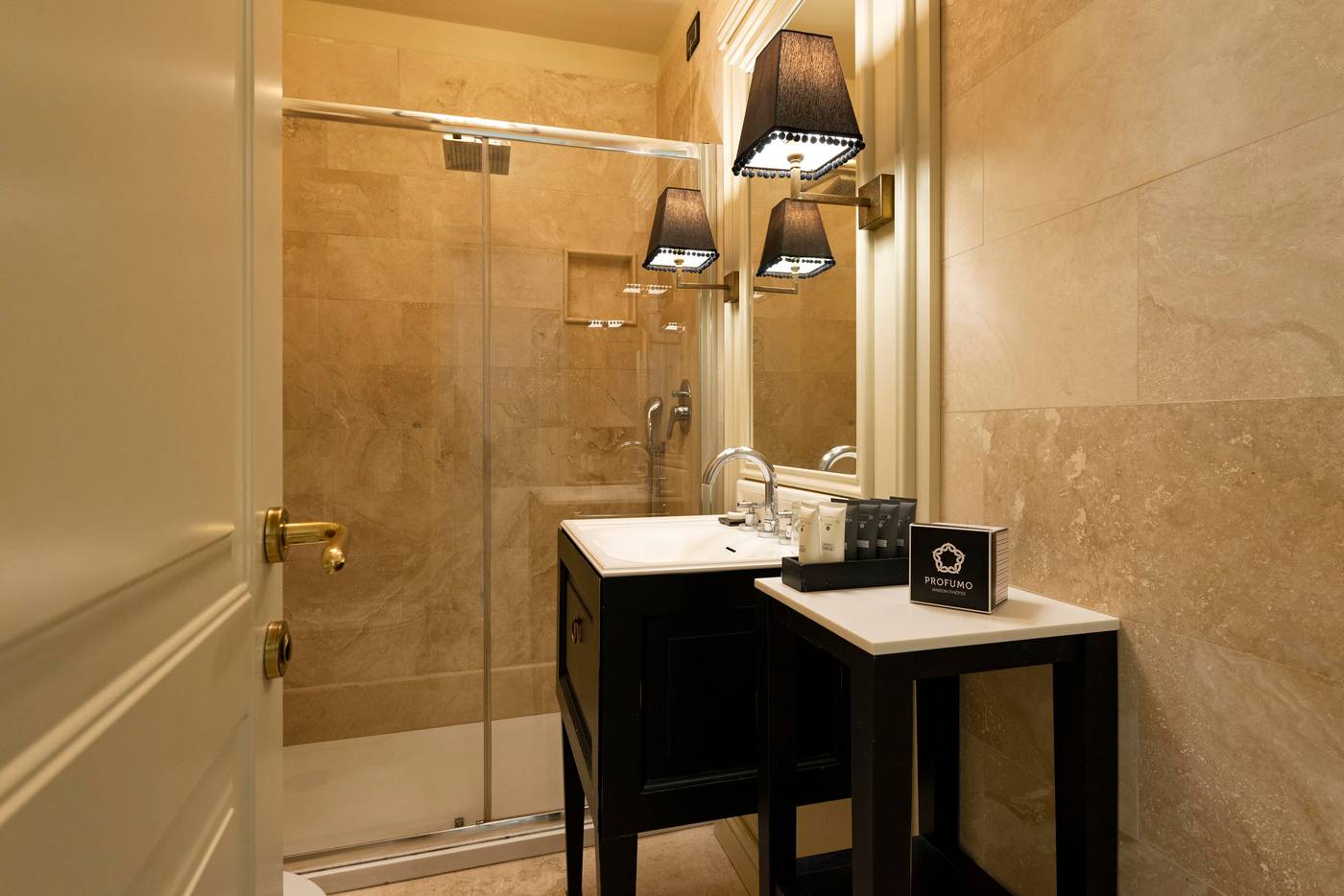 Profumo-Maison-Colosseo-Room-28