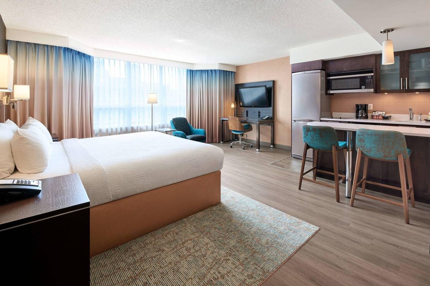 Residence-Inn-By-Marriott-Vancouver-Downtown-Room-18