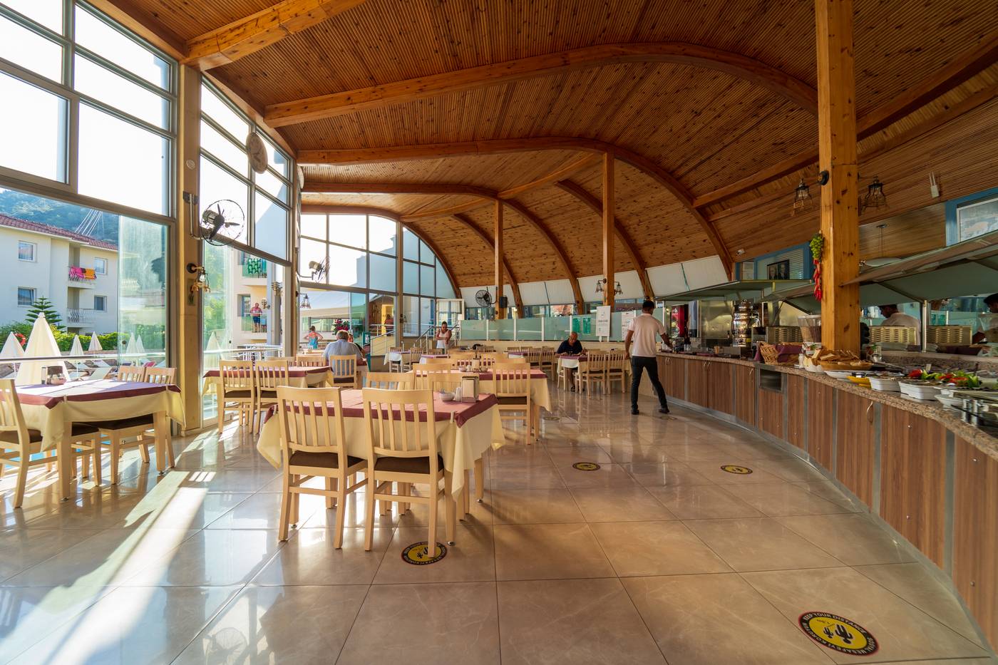 Belcehan-Deluxe-Restaurant-30