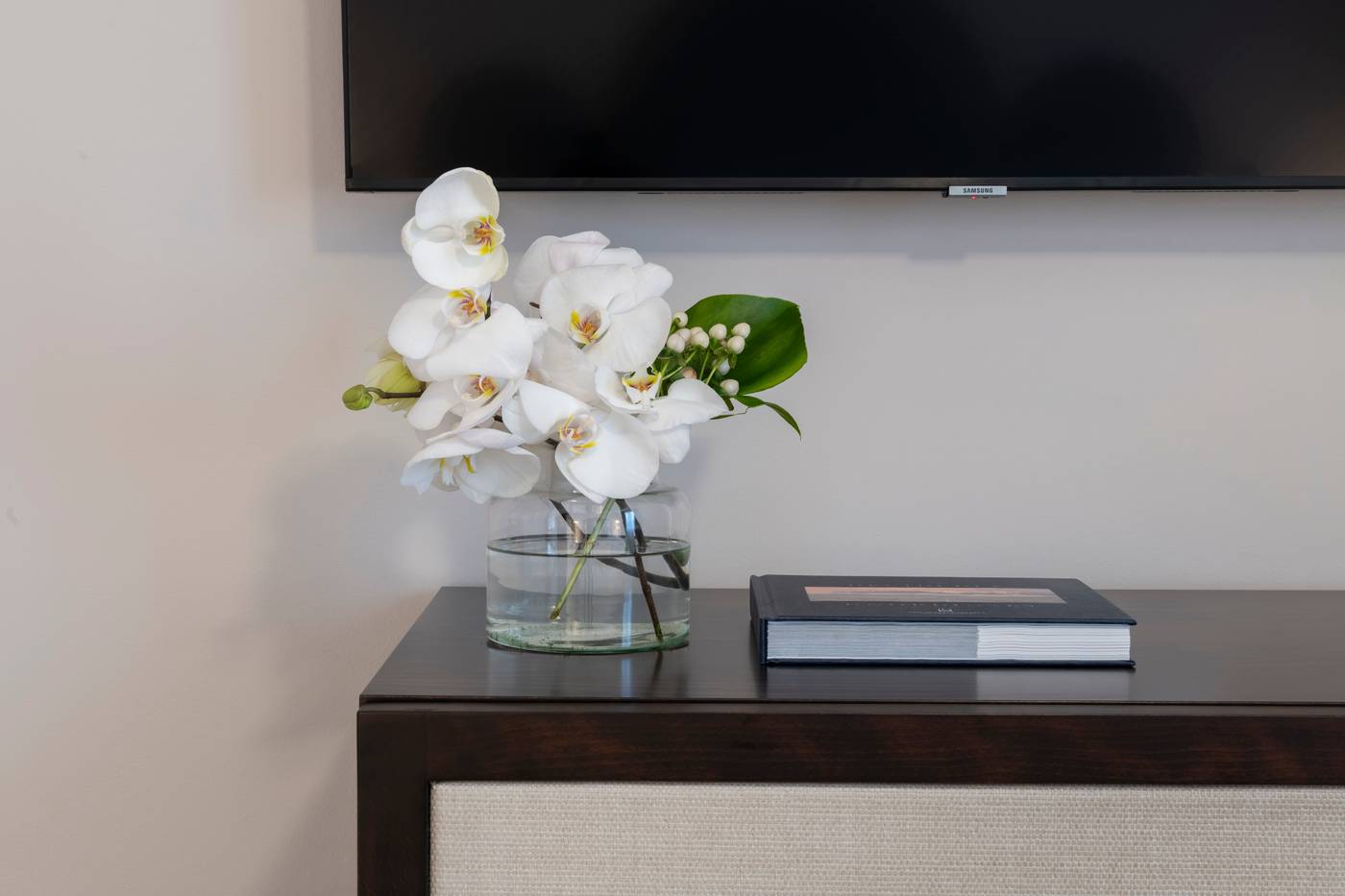 Hotel-Phoenicia-Room-49