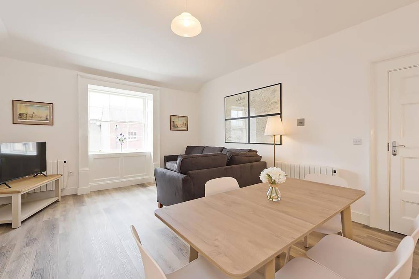 Henrietta-Suites-City-Centre-Room-42