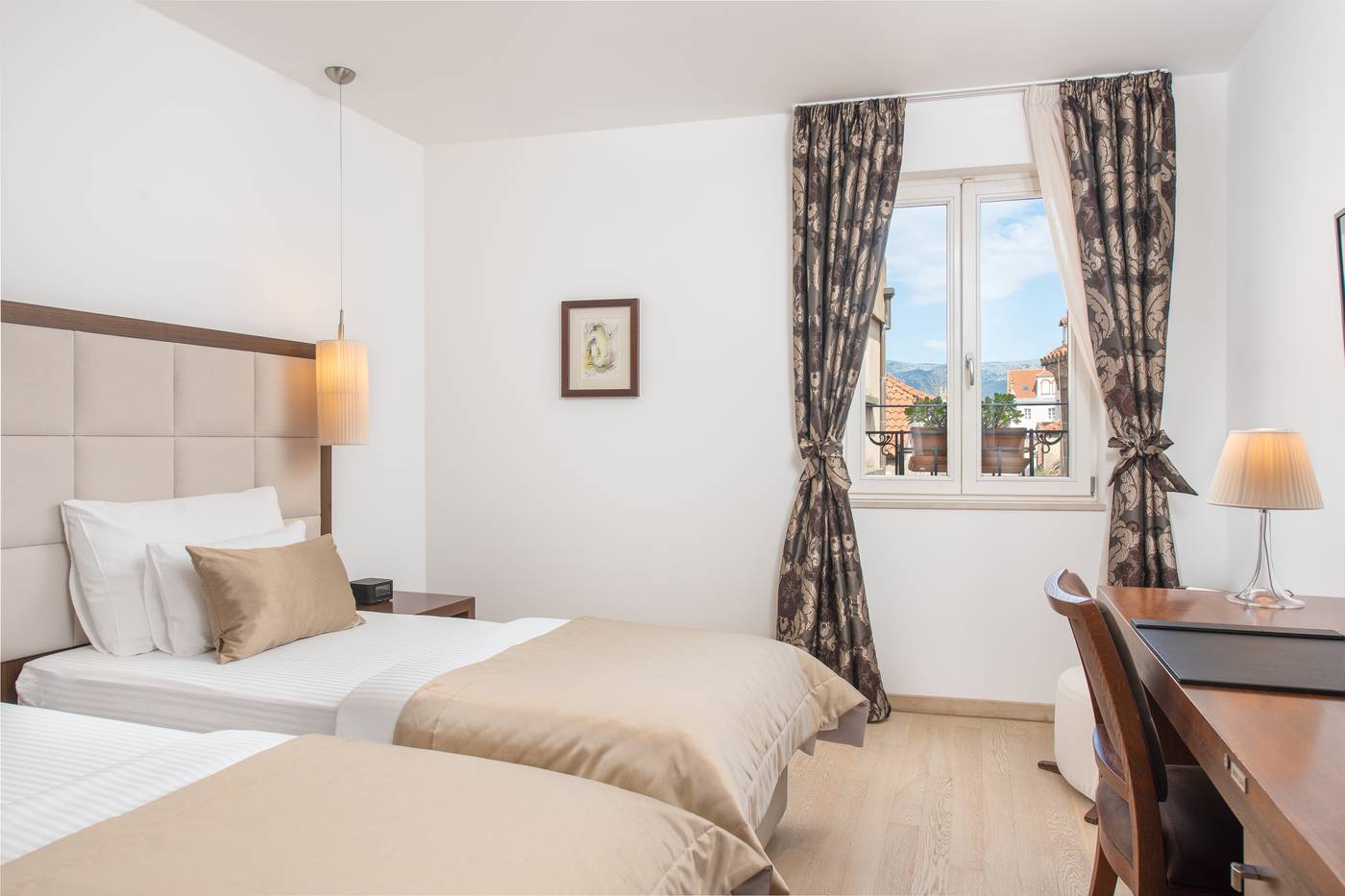 Hotel-Marmont-Heritage-Room-6