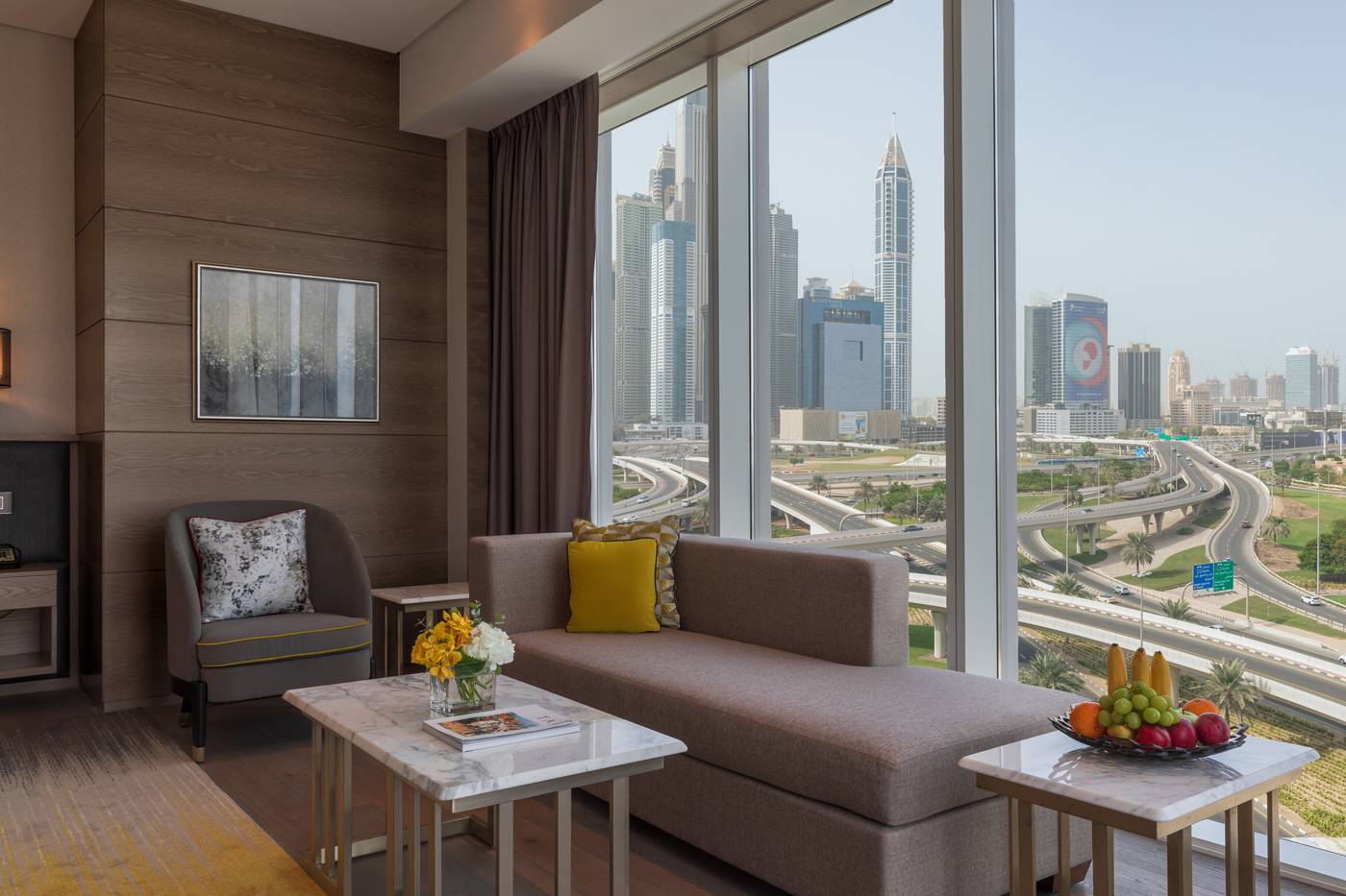 Taj-Jumeirah-Lakes-Towers-Dubai-Room-8