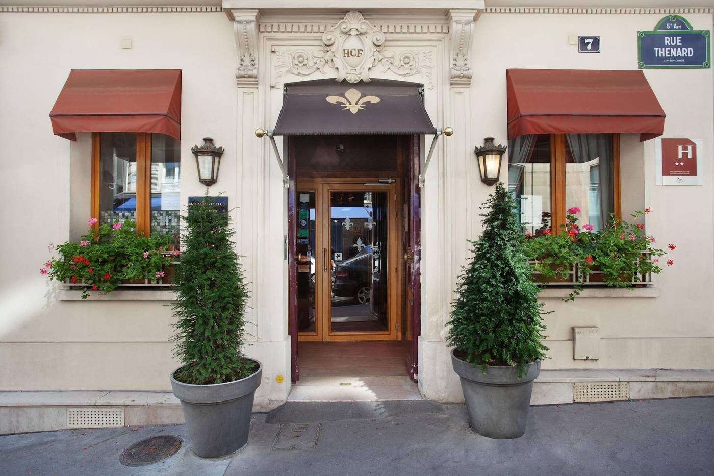 Hotel-du-College-de-France-General-view-5