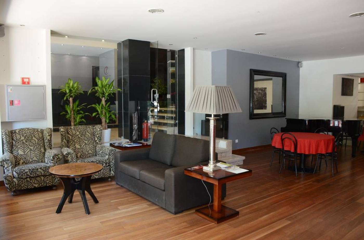 Lisboa-Central-Park-Lobby-9