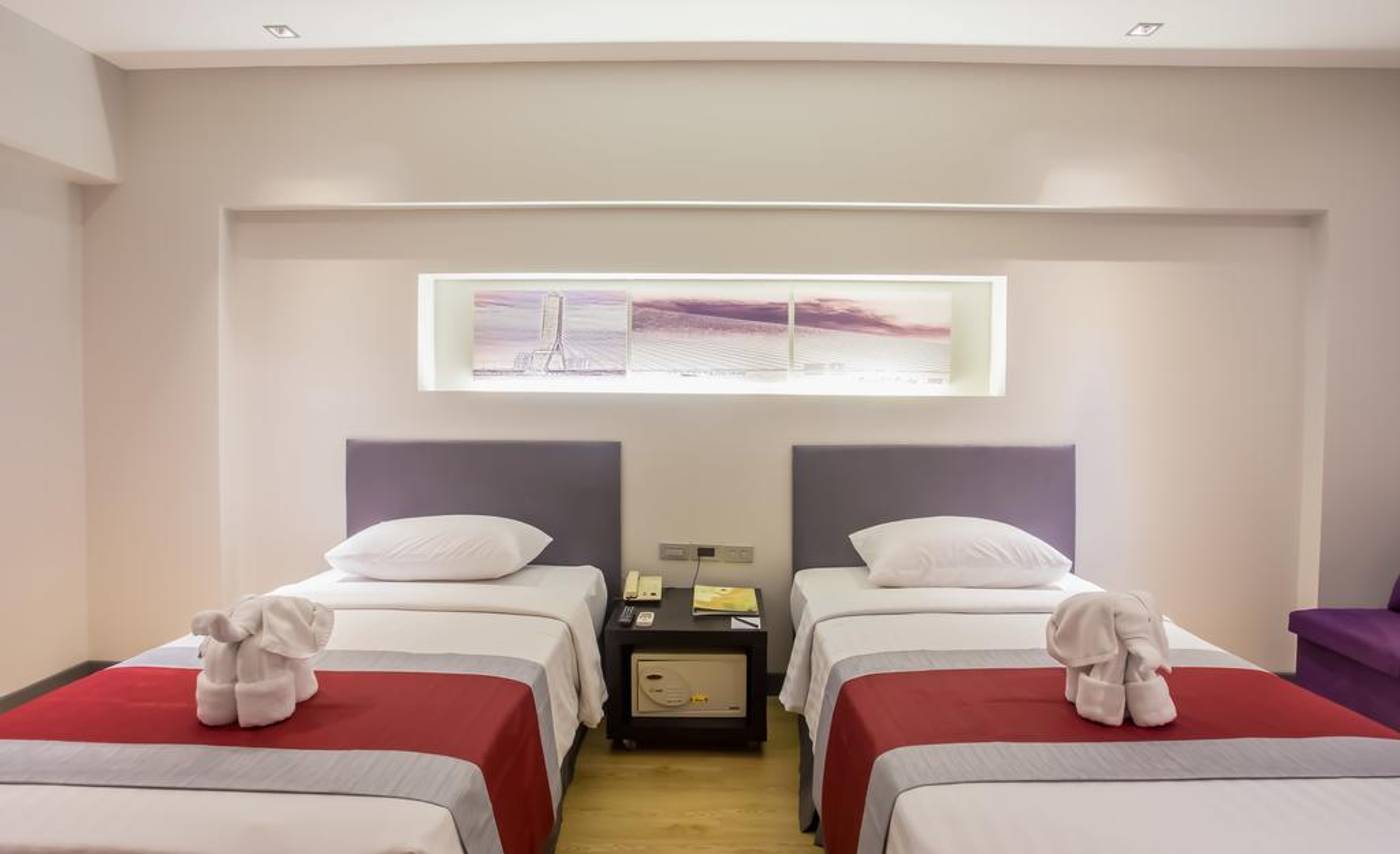 Nouvo-City-Hotel-Room-43