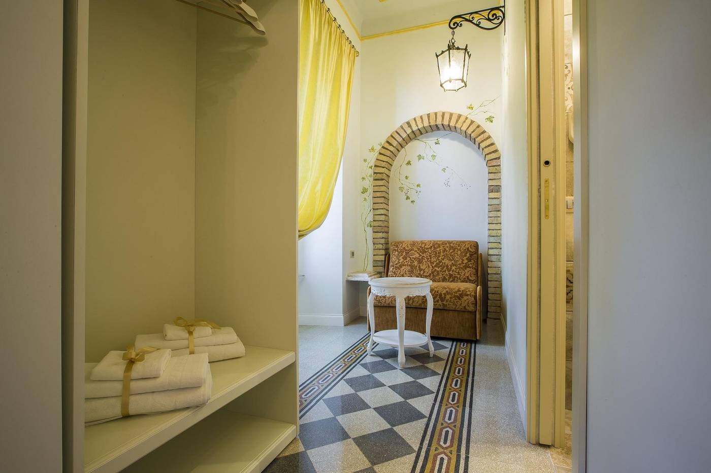 Trastevere-Royal-Suite-Room-19