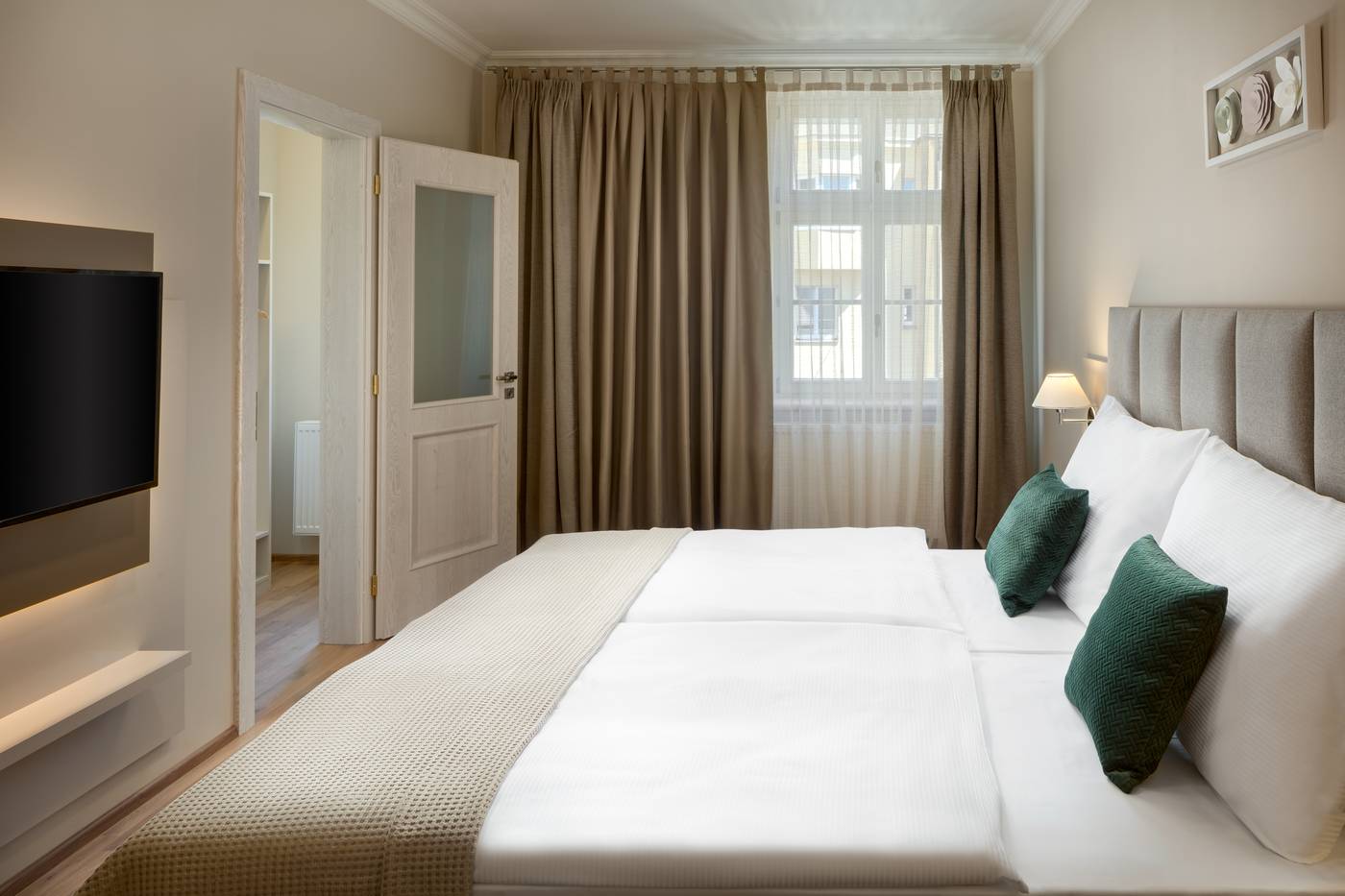 Louren-Apartments-Room-11