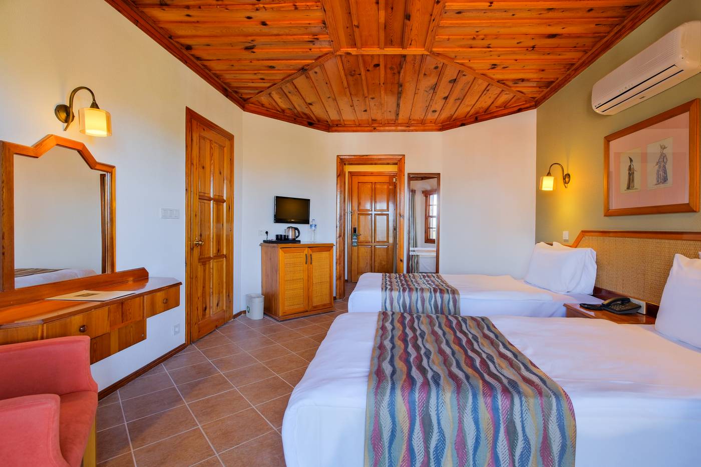 Montana-Pine-Room-19