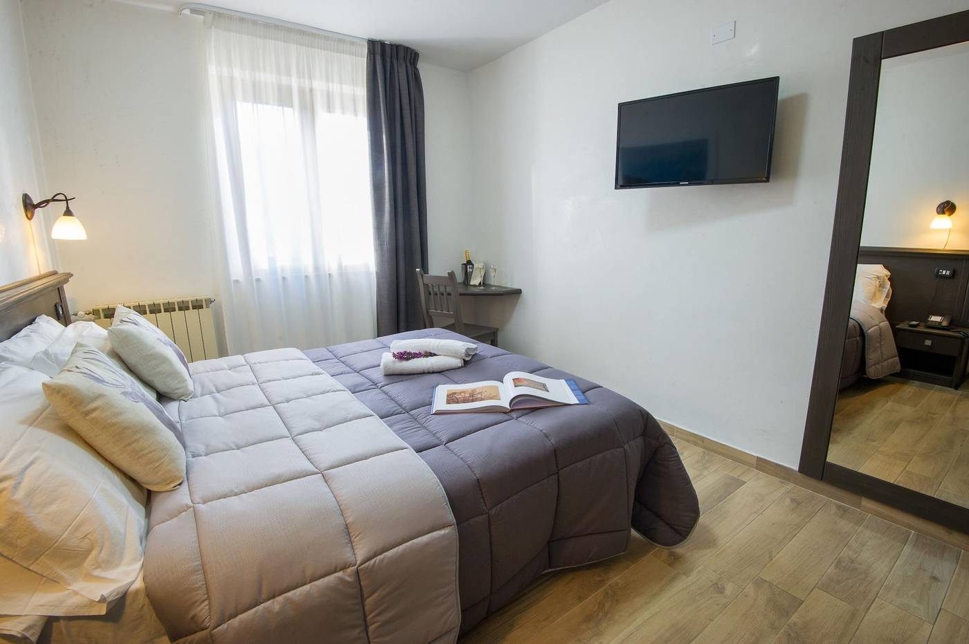 Hotel Iris-Italy-PESCASSEROLI-Room-7