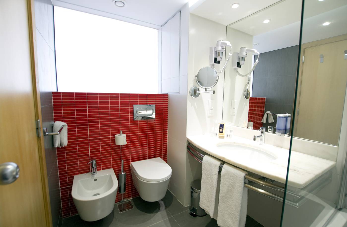 The-Views-Monumental-Room-38