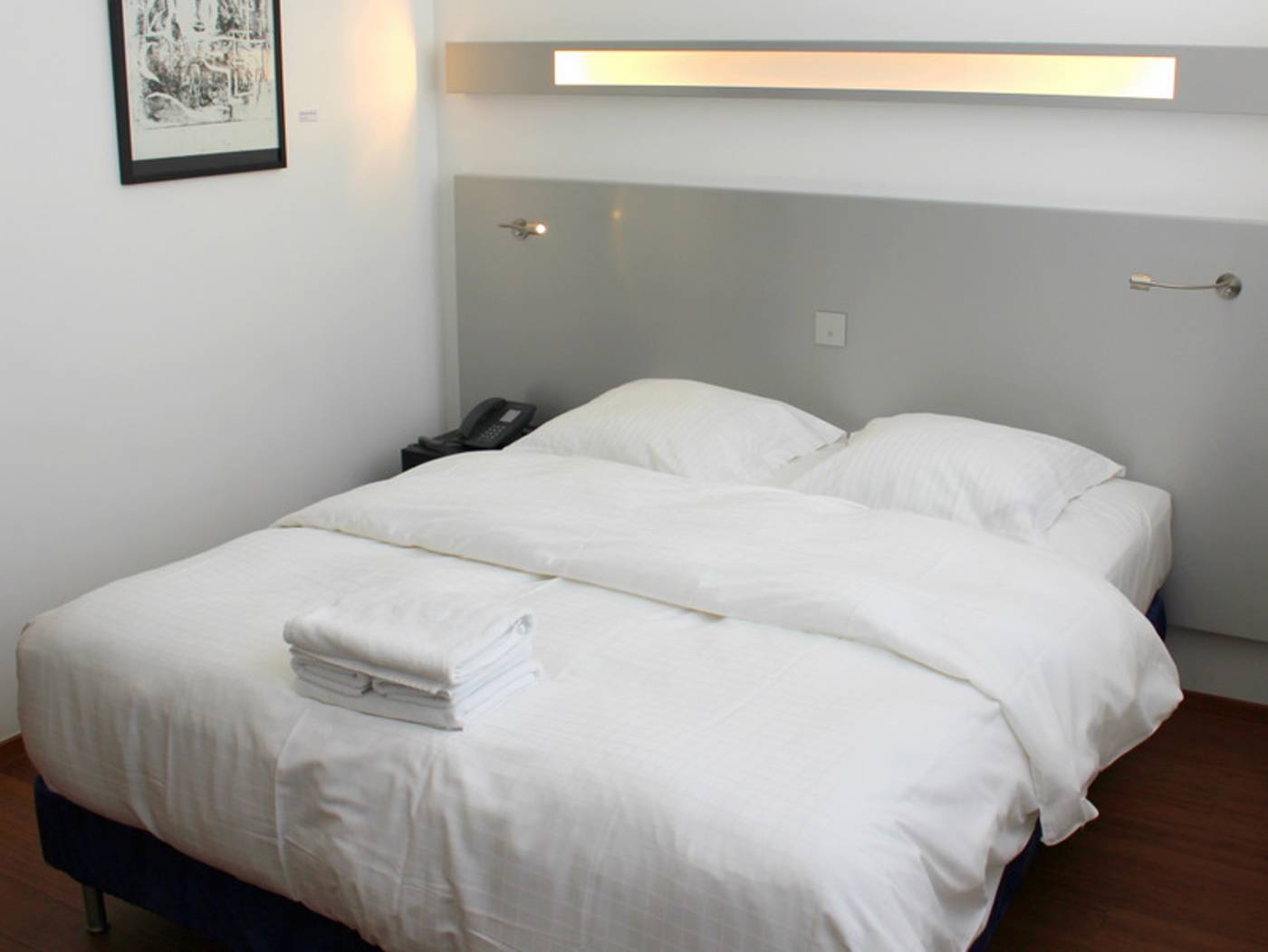 Aqua-Hotel-Brussels-Room-9