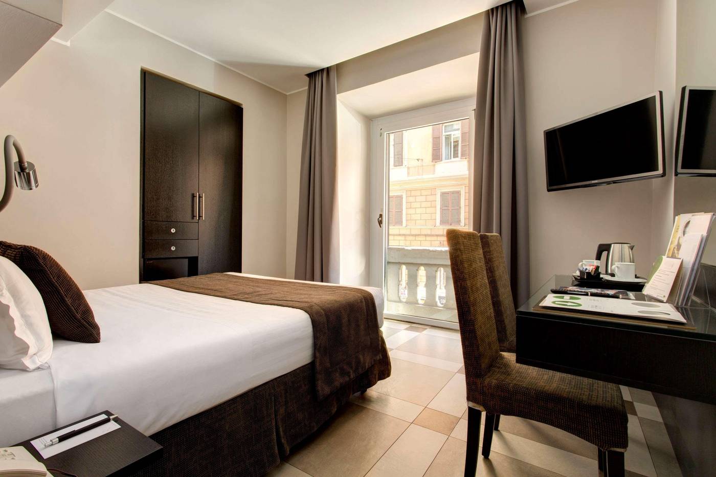 Best-Western-Plus-Hotel-Universo-Room-9