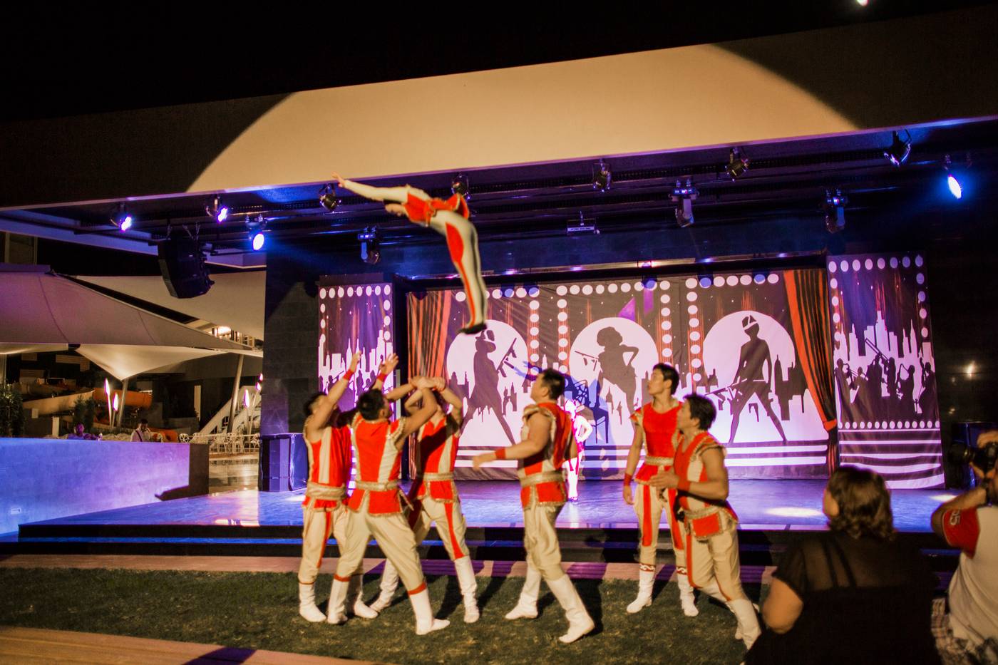 The-Sense-De-Luxe-Hotel-Sports-and-Entertainment-51