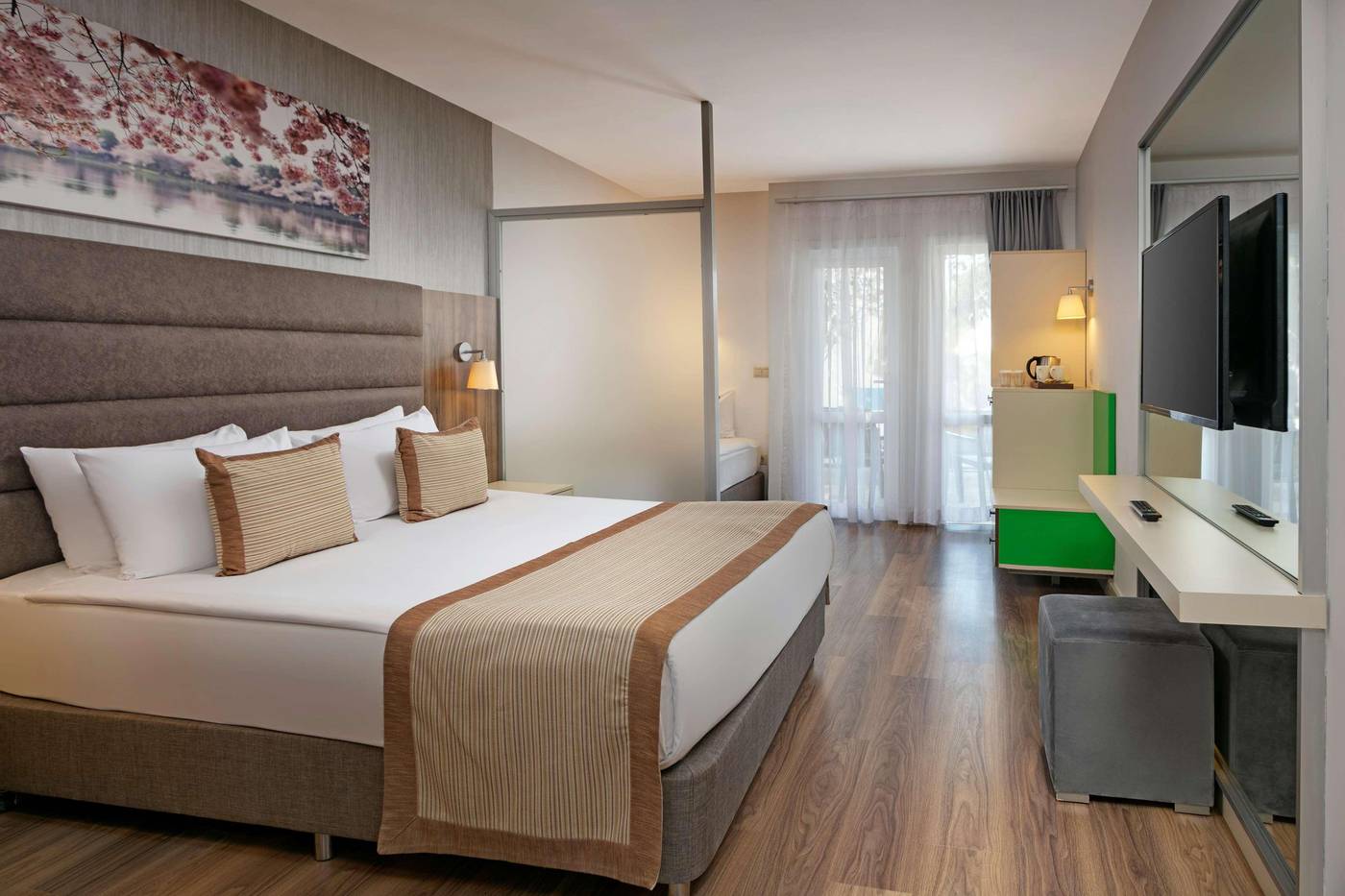 Seven-Seas-Hotel-Blue-Room-41