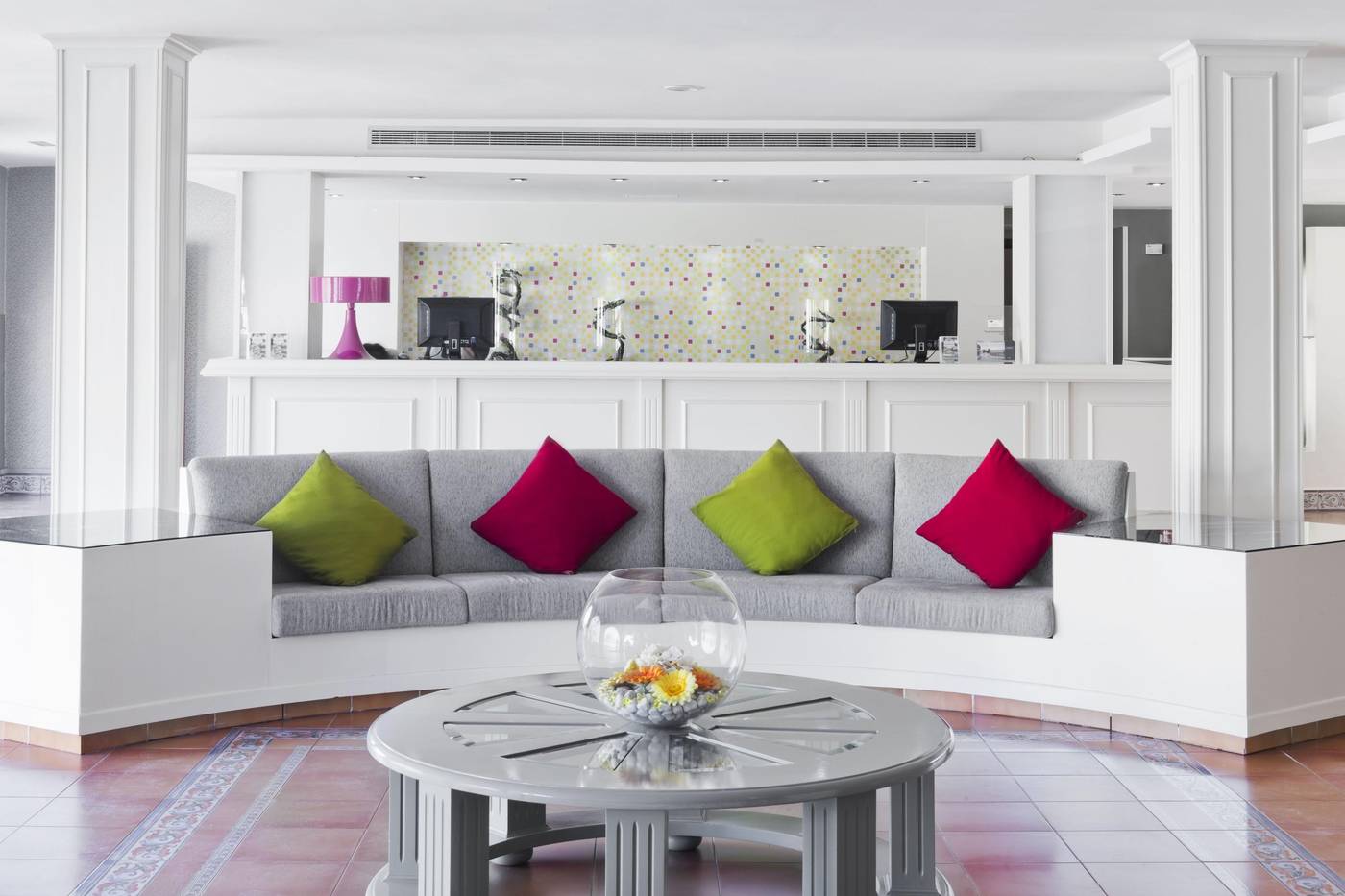 Elba-Castillo-San-Jorge-Lobby-37