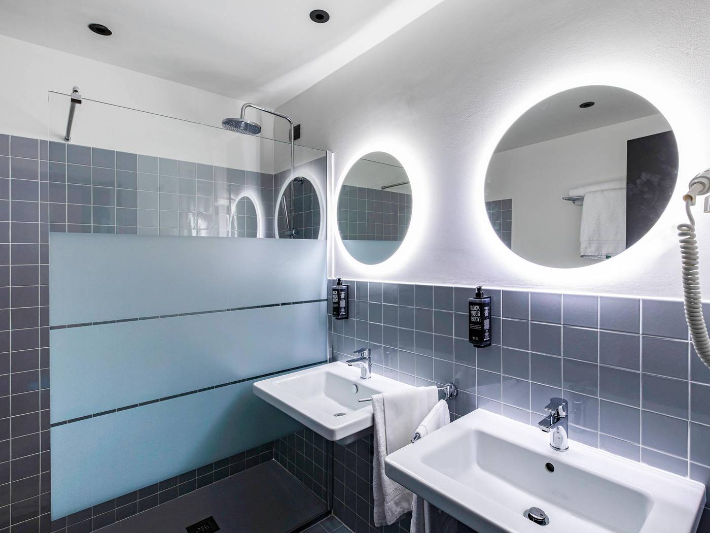 Ibis-Styles-Roma-Aurelia-Room-40