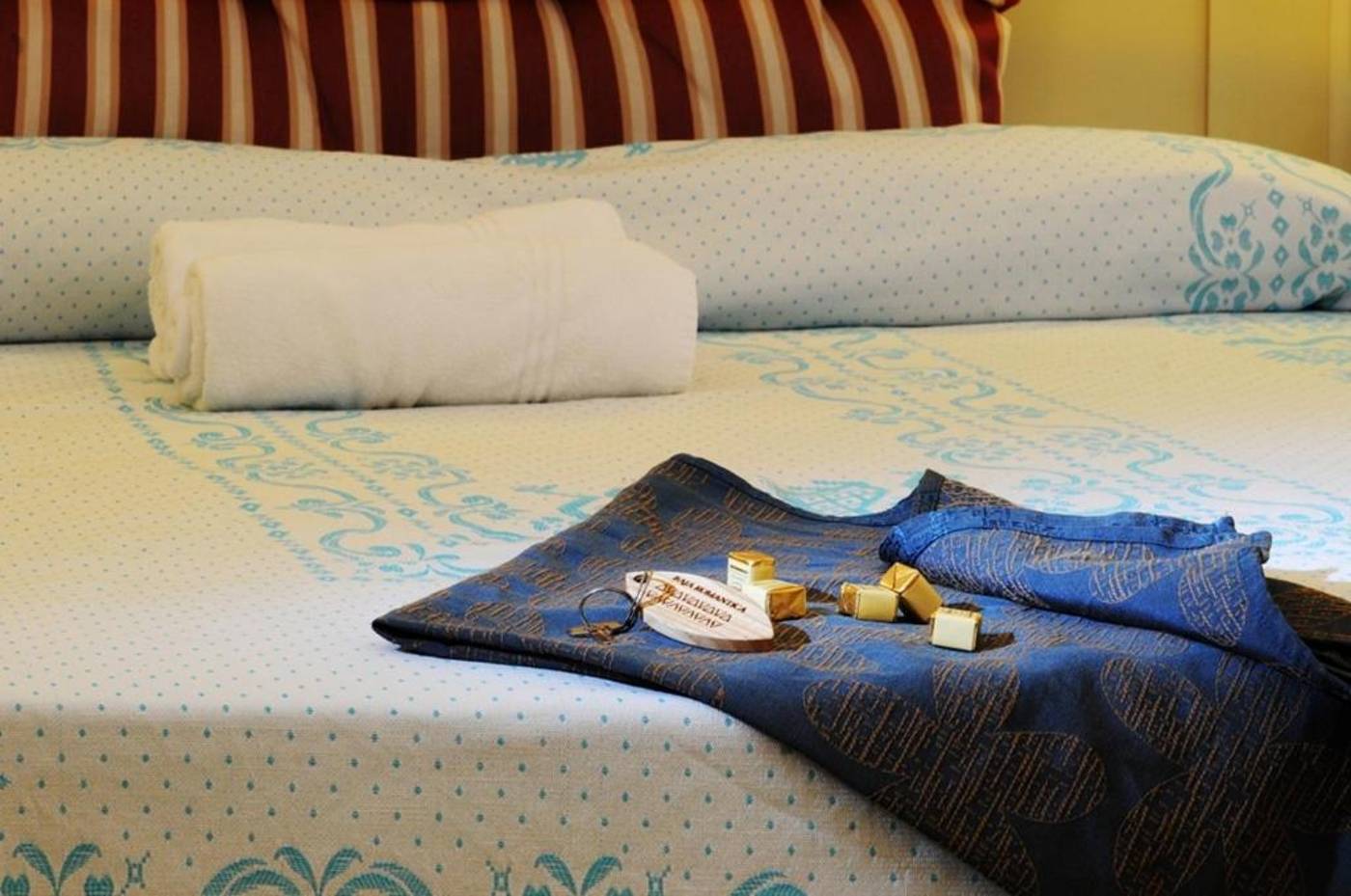 Hotel Baja Romantica-Italy-BOSA-Room-10