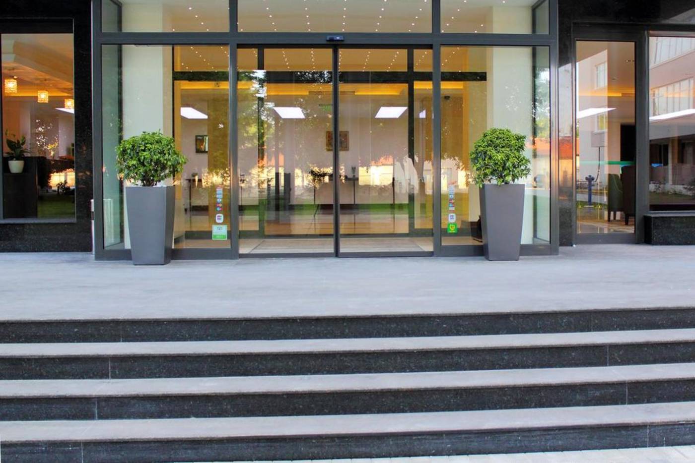 Imperial-Plovdiv-a-member-of-Radisson-Individuals-Lobby-38