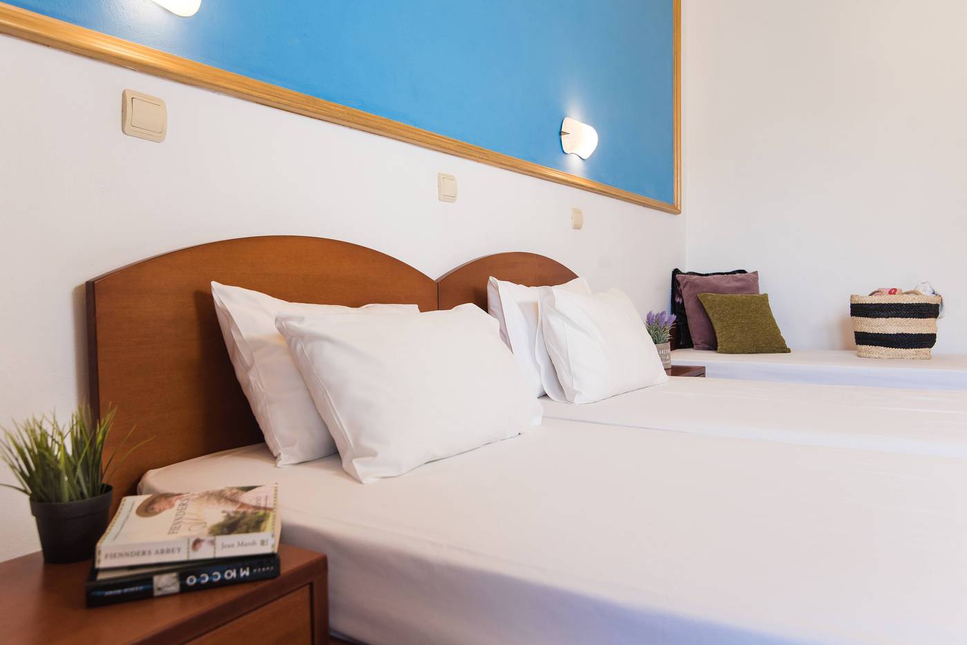 Yiannis-Manos-Apartments-Room-52