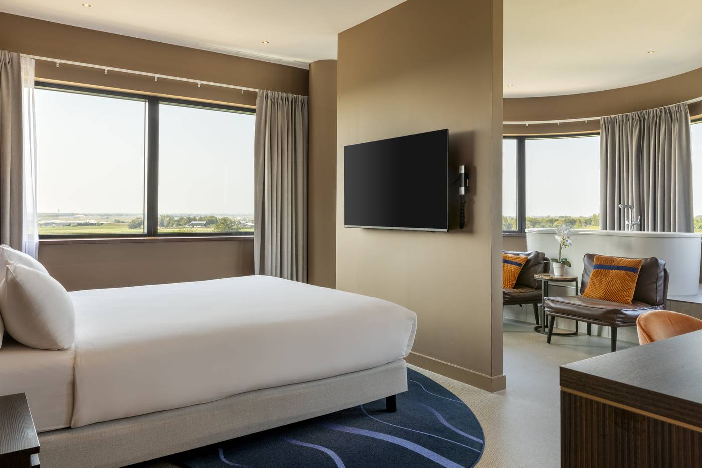 Corendon-Plaza-Amsterdam-Schiphol-Airport-Hotel-Room-28