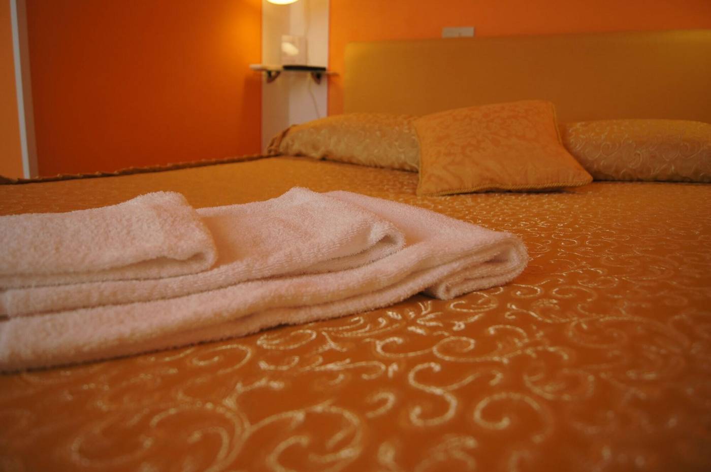 B---B-La-Mimosa-Room-51