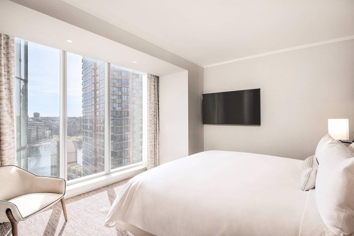 JW-Marriott-parq-Vancouver-Room-47