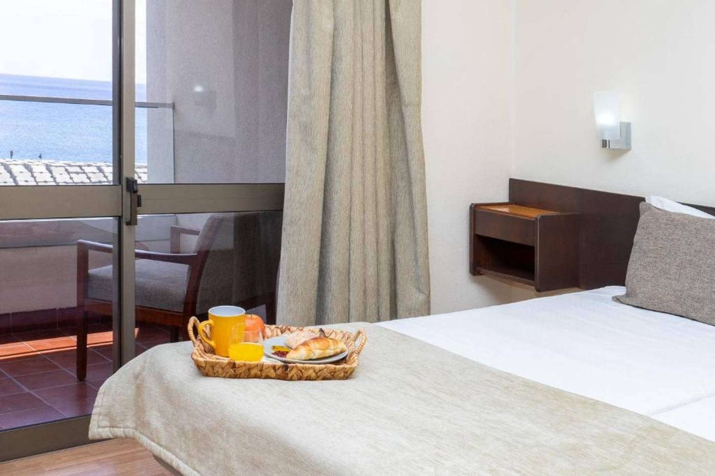 Flag-Hotel-Madeira---Ribeira-Brava-Room-12