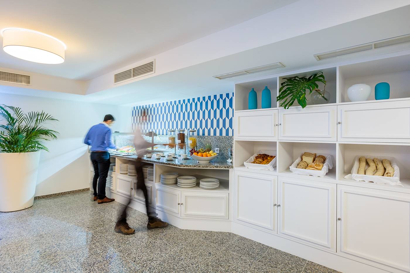 Terrace-Mar-Suite-Hotel-Restaurant-10