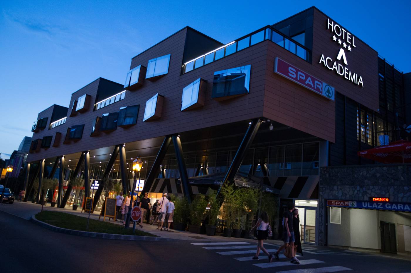 Academia-Croatia-Zagreb-General view-9