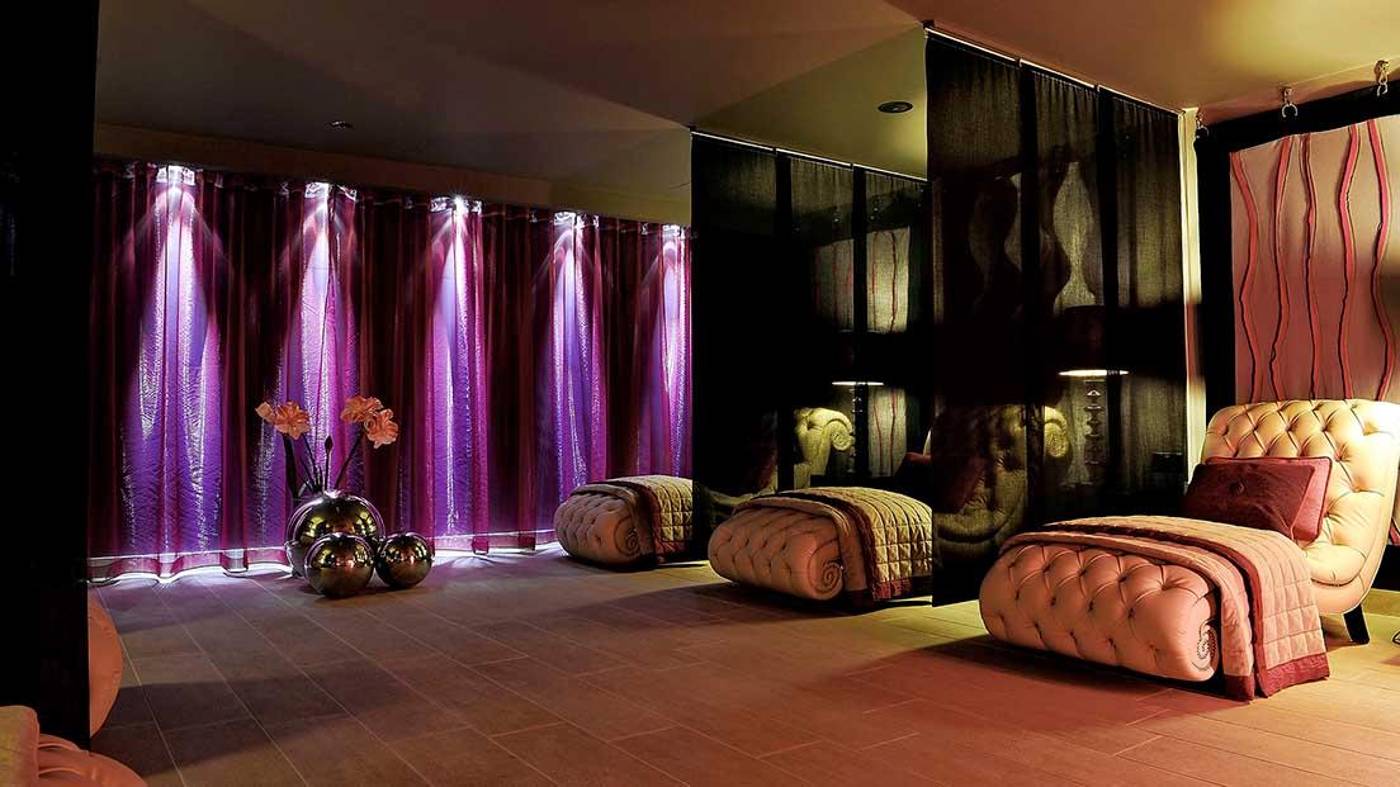 Grand-Jersey-Hotel---Spa-Sports-and-Entertainment-25