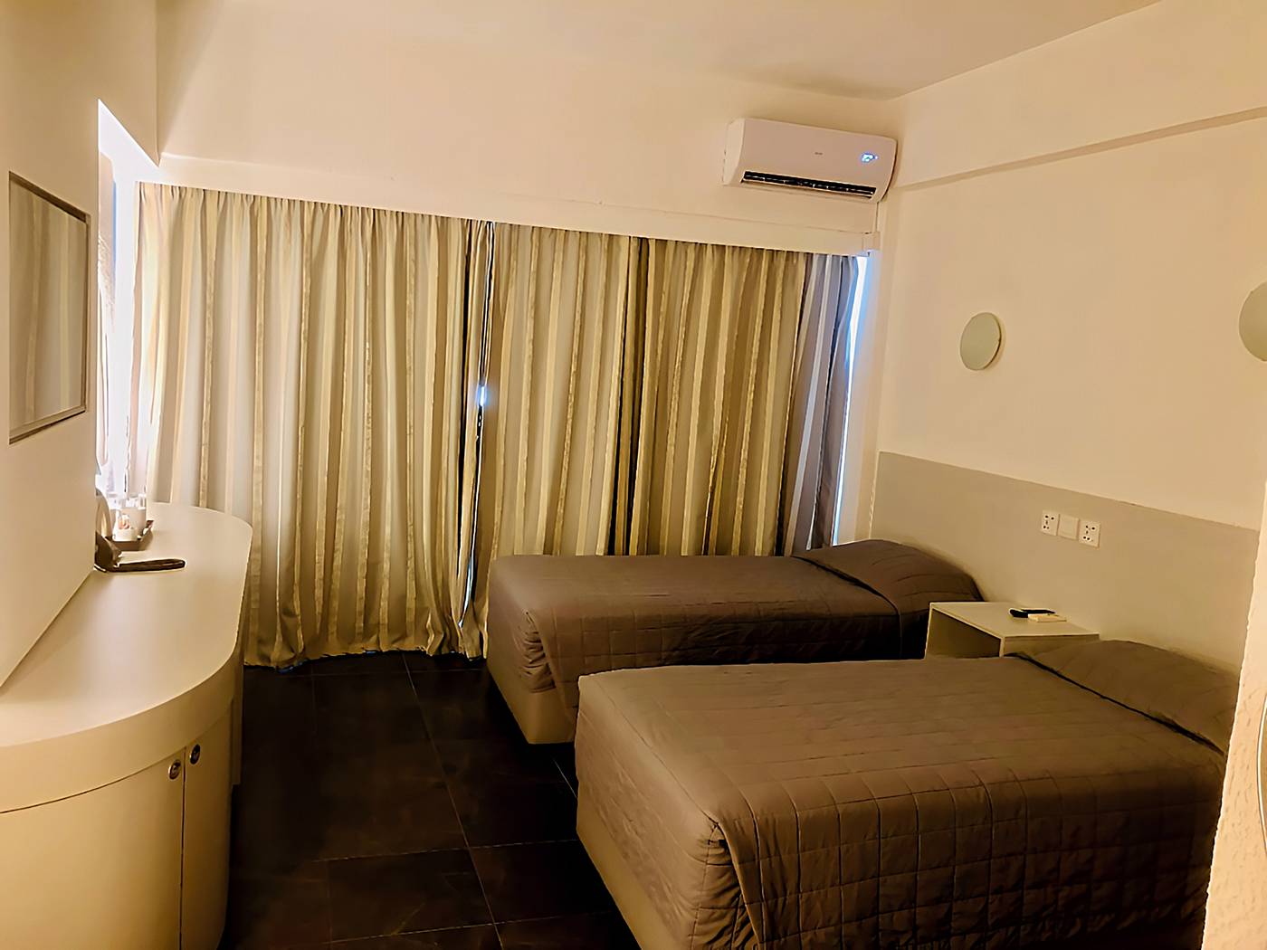 Sveltos-Hotel-Room-35