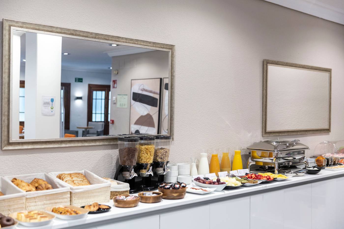 Serrano-Restaurant-28