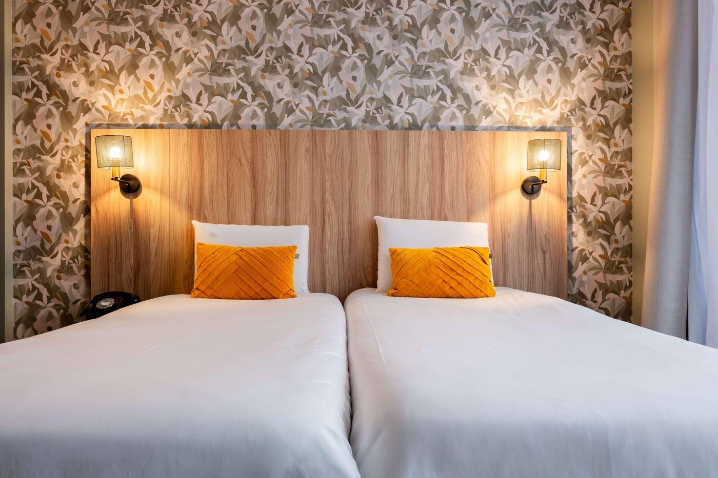 Kyriad-Par----s-10---Canal-Saint-Martin--R----publique-Room-31