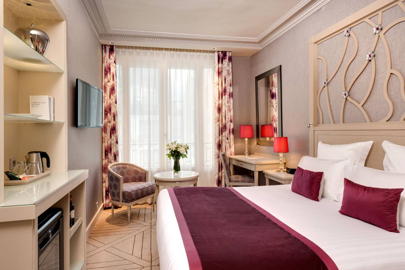Rochester-Champs-Elysees-Room-29