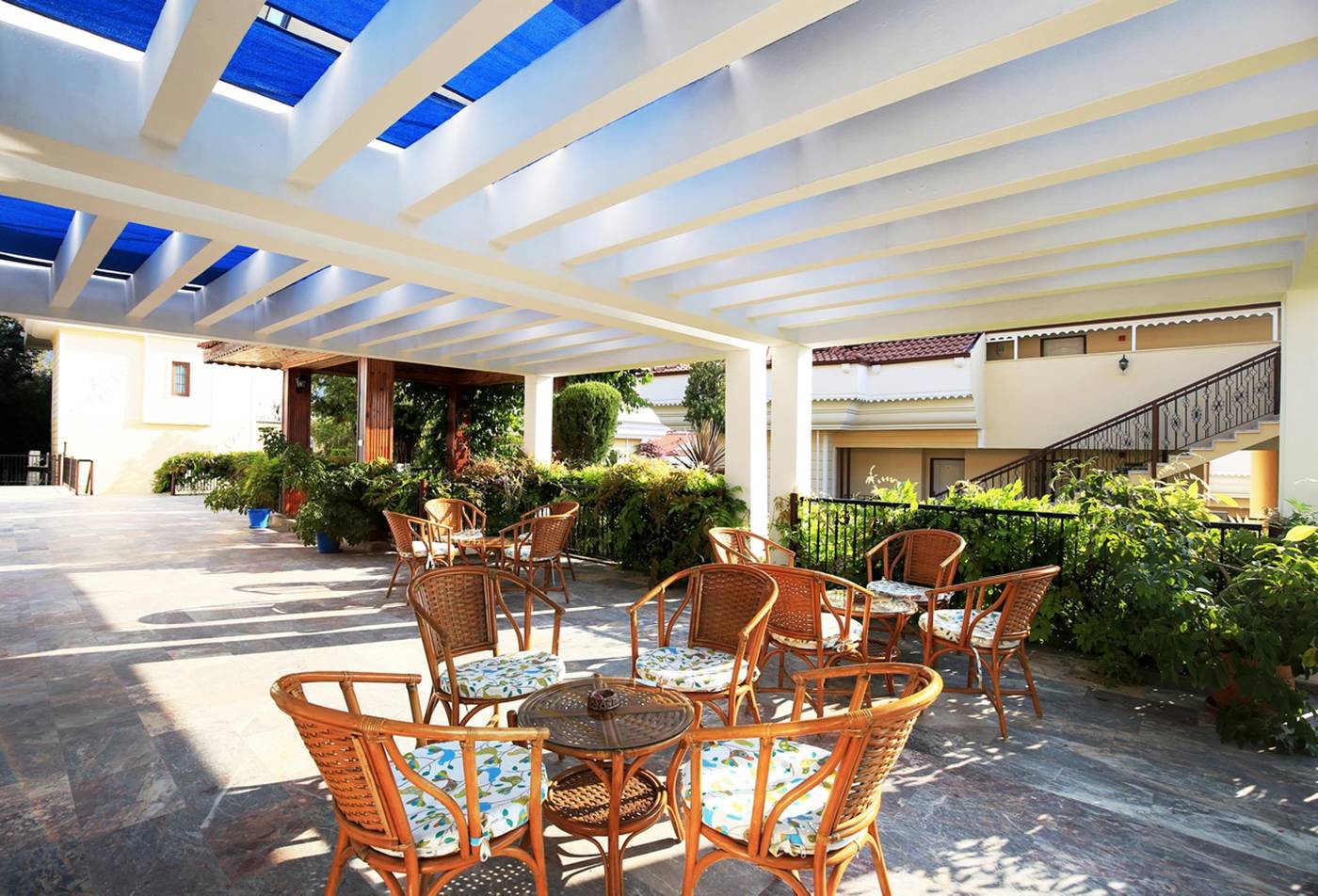 Hotel-Yel-Holiday-Resort-Terrace-31