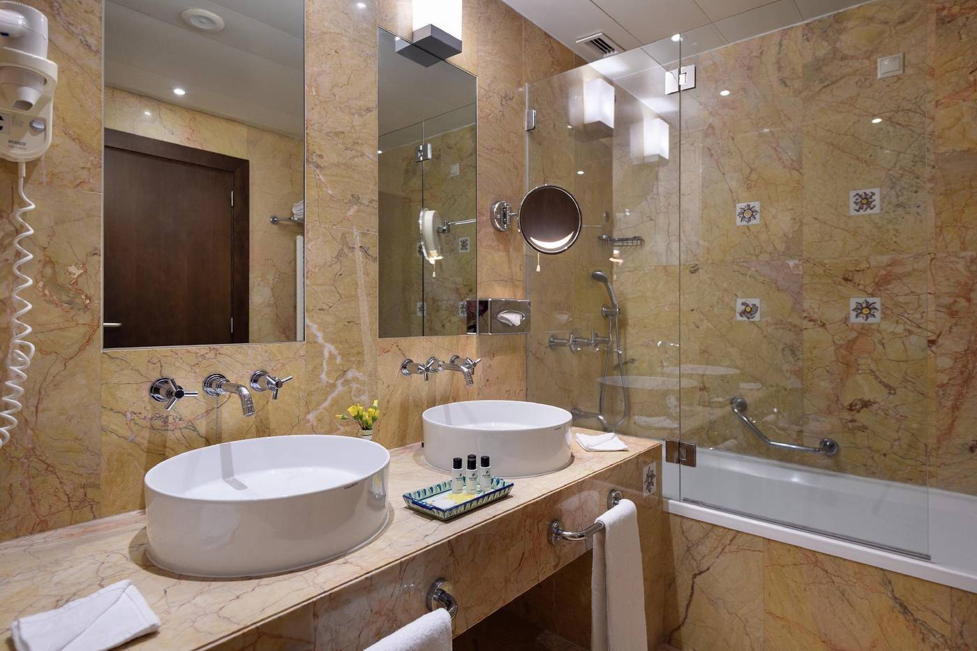 Pestana-Vila-Sol-Golf---Resort-Hotel-Room-39