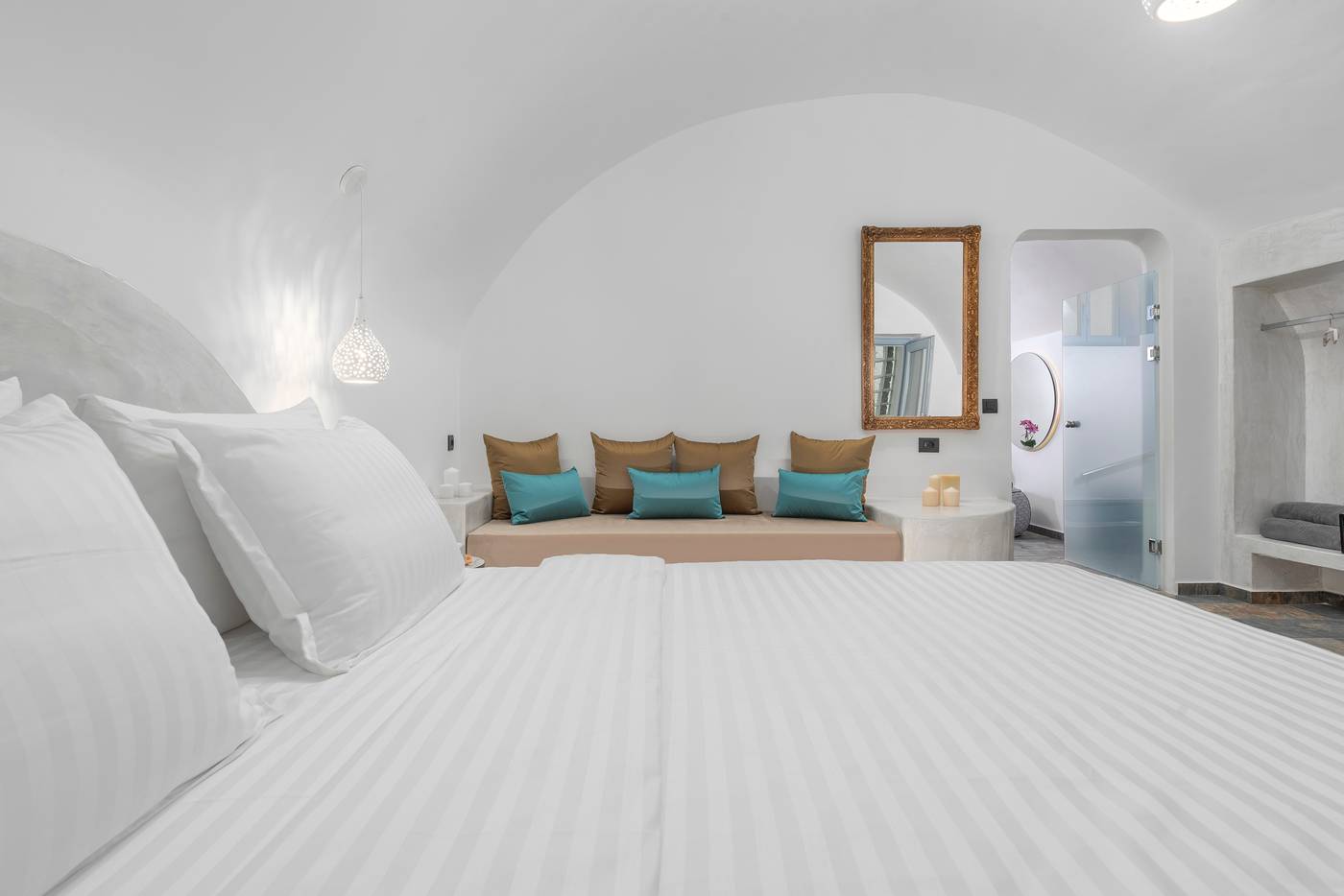 Sole-D-Oro-Luxury-Suites-Room-53