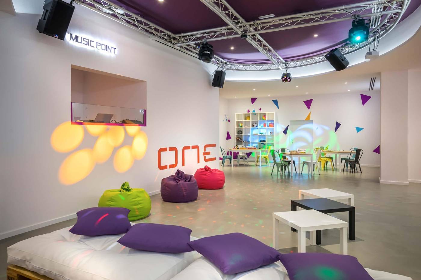 Occidental-Jand----a-Mar-Sports-and-Entertainment-65