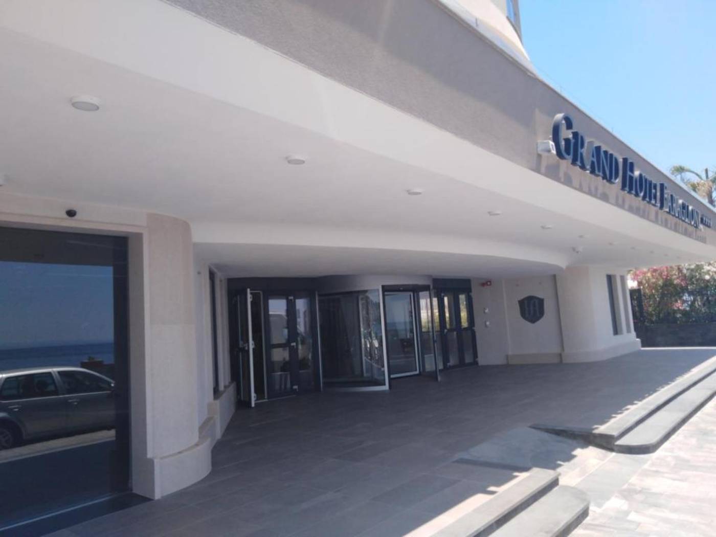 Grand-Hotel-Faraglioni-General-view-1