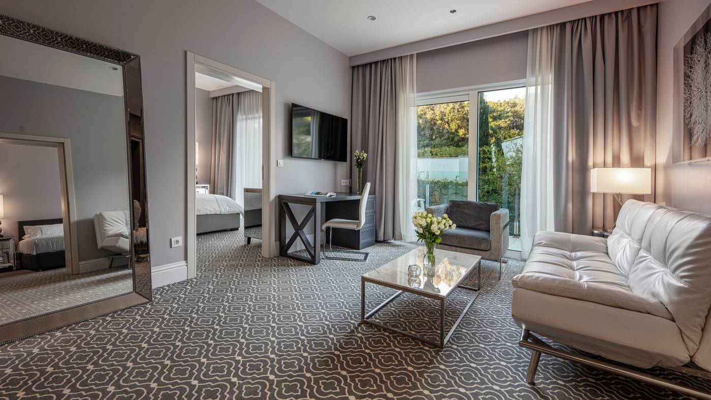 Royal-Palm-hotel-Room-11